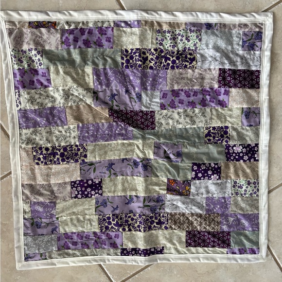 Homemade/handmade baby drag-around blankie/quilt. Approximately 30 x 30 - Picture 3 of 3